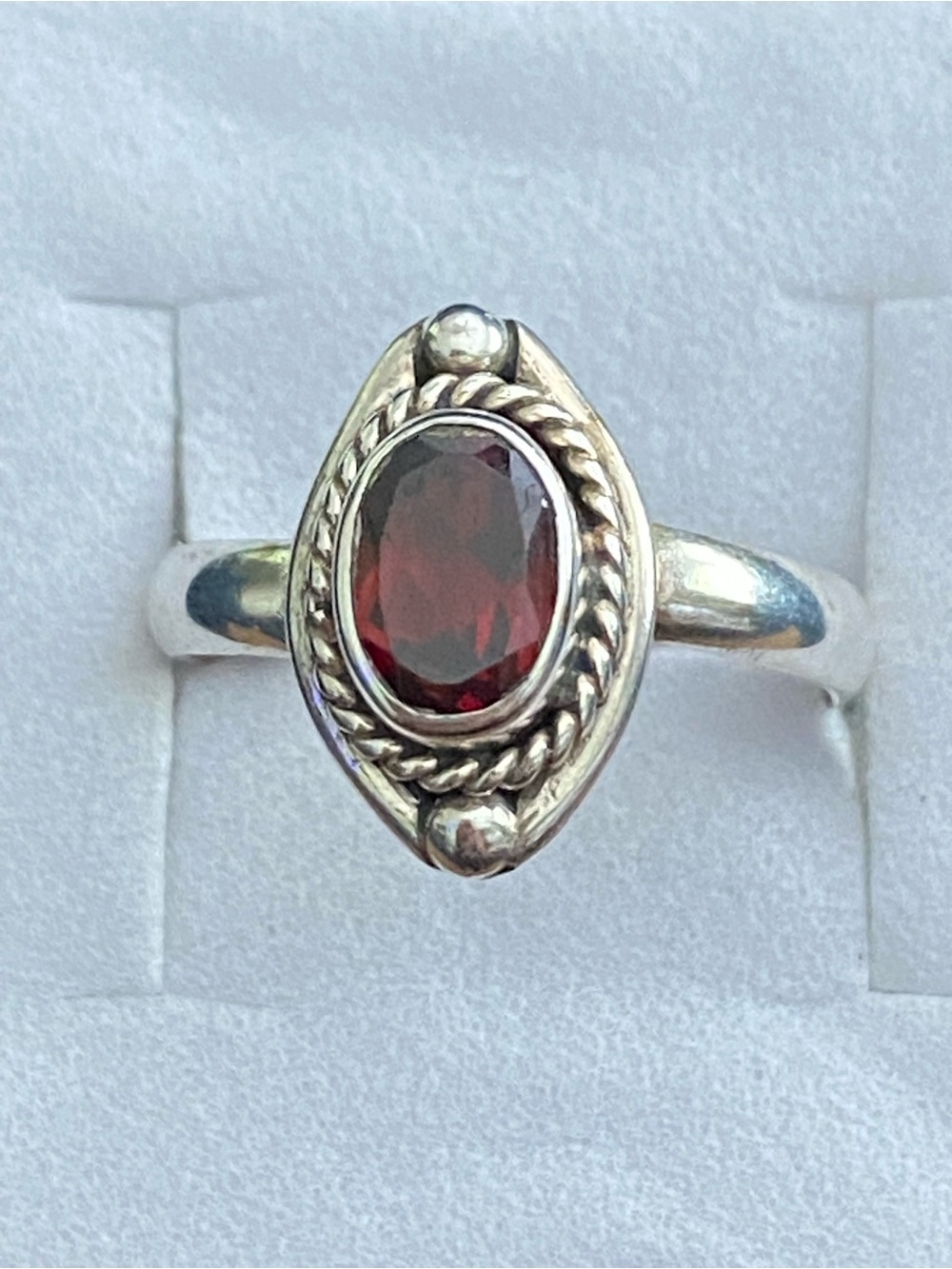 VTG NWT 925 Sterling Silver Oval Red Garnet Boho Rope Ring Size 5, 5.5